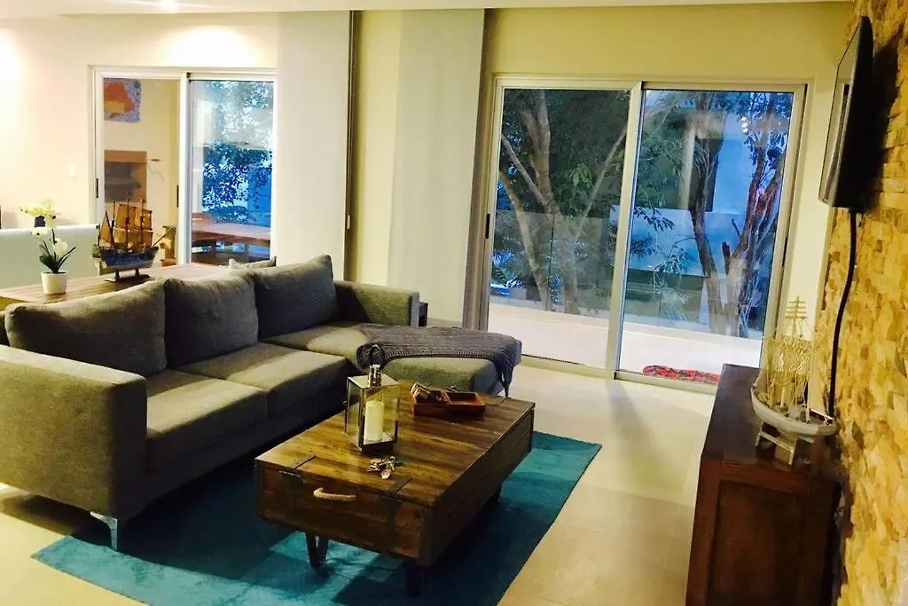 2 Bedrooms Luxury Apartment In Playa Del Carmen