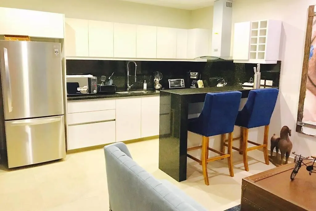 2 Bedrooms Luxury Apartment In بلايا ديل كارمن