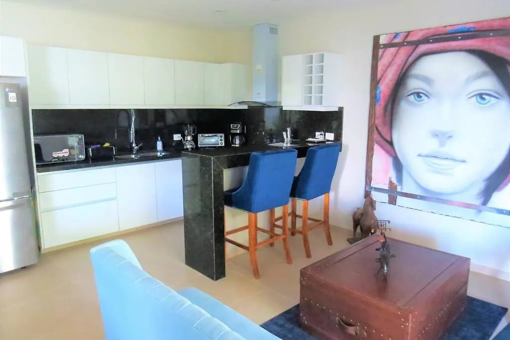 2 Bedrooms Luxury Apartment In بلايا ديل كارمن