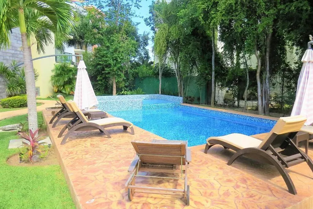 2 Bedrooms Luxury Apartment In بلايا ديل كارمن 0*,  المكسيك