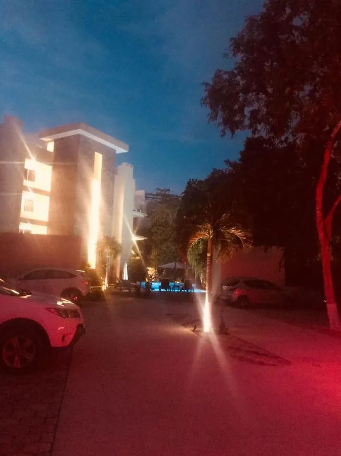 2 Bedrooms Luxury Apartment In بلايا ديل كارمن